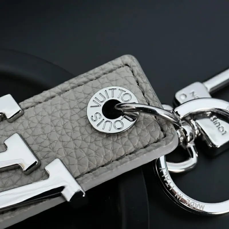 louis vuitton lv key holder and boucle de sac s_121ab003